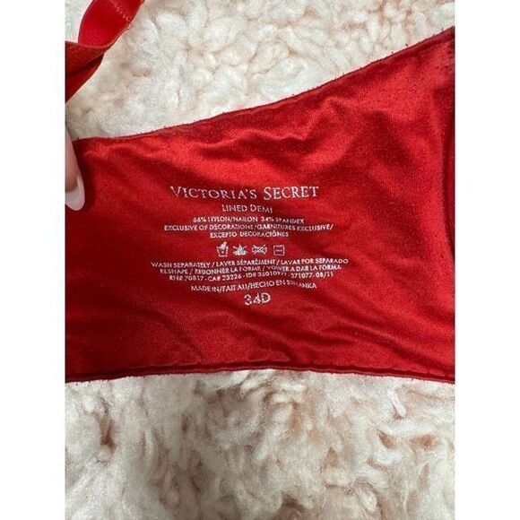 Victoria’s Secret Red Bra 34D - Picture 2 of 2